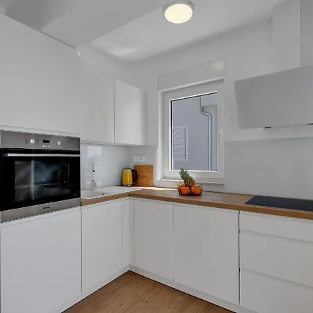 Holiday home Modernes Ferienhaus In Veliko Brdo Mit Gepflegtem Garten *